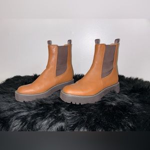 Sam Edelman Women’s Laguna Lug-Sole Chelsea Boots
